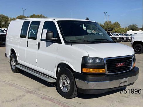 Used 2023 GMC Savana 2500 w/ Driver Convenience Package image 3