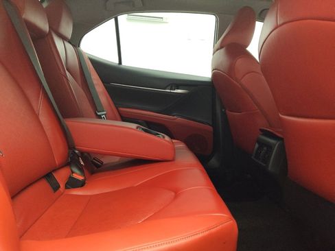 Used 2018 Toyota Camry XSE w/ Driver Assist Package image 19