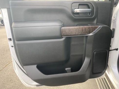 Used 2022 GMC Sierra 3500 Denali w/ Denali Ultimate Package image 38