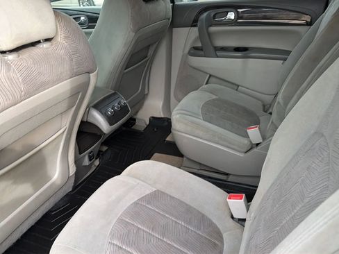 Used 2015 Buick Enclave Convenience FWD image 34