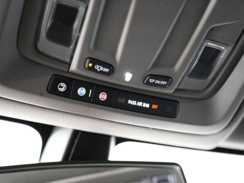 Used 2020 GMC Sierra 1500 SLE w/ SLE Value Package AWD/4WD image 44