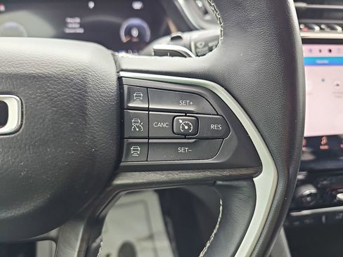 Used 2022 Jeep Grand Cherokee L Limited image 23