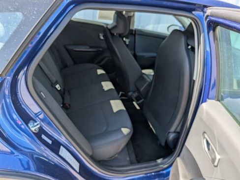 Used 2025 Kia K4 FWD image 17
