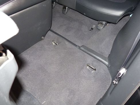 Used 2017 INFINITI QX80 Base AWD 4dr SUV w/ Deluxe Technology Package image 33