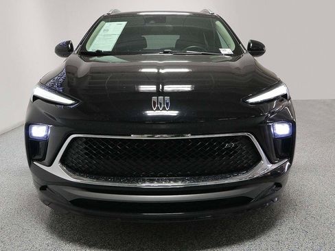 Used 2024 Buick Encore GX Sport Touring image 2