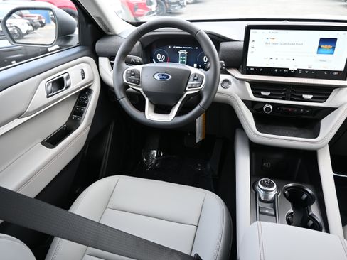 New 2026 Ford Explorer Active w/ Active Comfort Package image 29