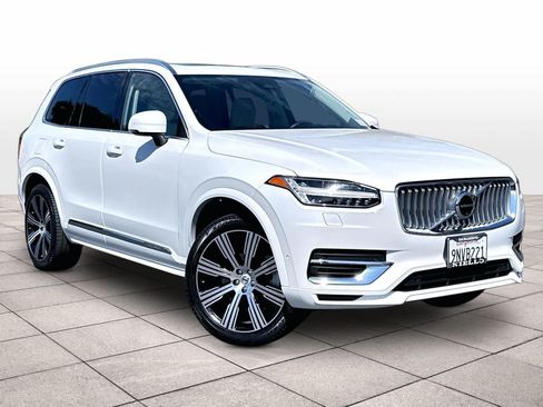 Used 2024 Volvo XC90 T8 Ultimate w/ Protection Package Premier AWD/4WD image 2