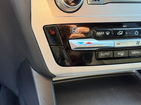 Used 2021 Ford Explorer XLT image 21