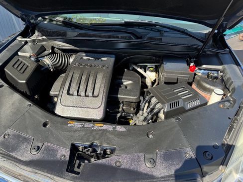 Used 2017 Chevrolet Equinox Premier w/ Enhanced Convenience Package image 16