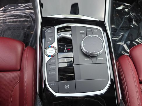 Used 2023 BMW 330e w/ Driving Assistance Package RWD image 30
