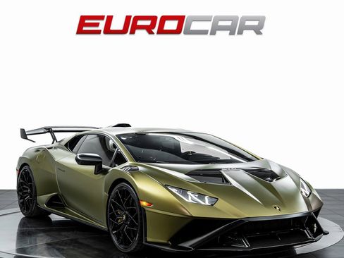 Used 2022 Lamborghini Huracan STO image 7