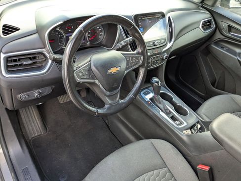 Used 2019 Chevrolet Equinox LT w/ Sun & Navigation Package image 16