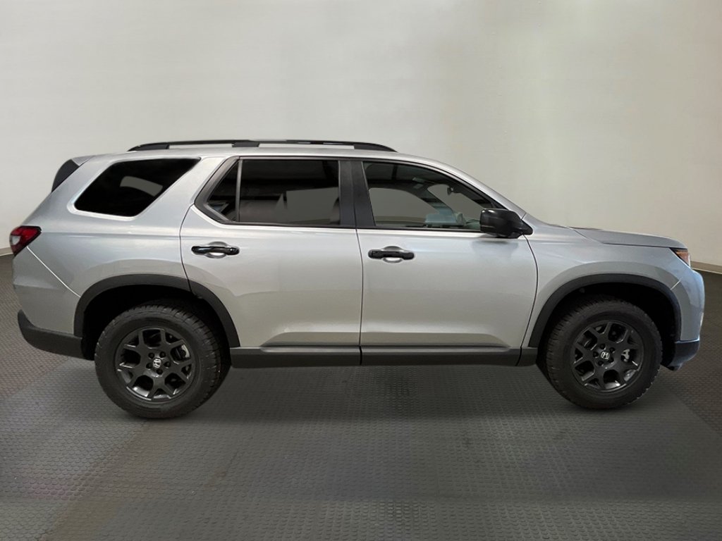 New 2026 Honda Pilot TrailSport image 8