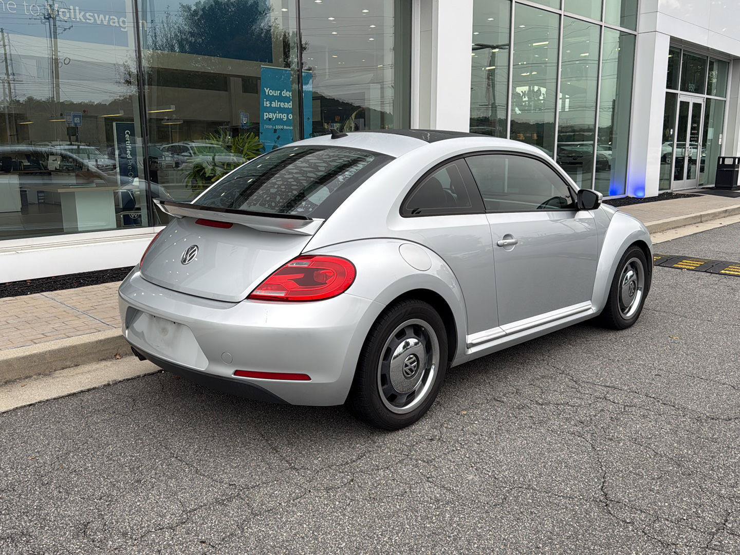 Used 2012 Volkswagen Beetle 2.5 FWD image 7