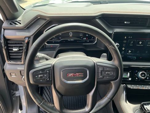 Used 2024 GMC Sierra 1500 AT4 w/ AT4 Premium Package AWD/4WD image 17