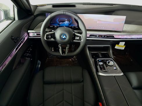 New 2026 BMW i7 xDrive60 w/ Executive Package AWD/4WD image 24