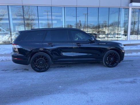 Used 2025 Lincoln Aviator Reserve w/ Equipment Group 201A image 9