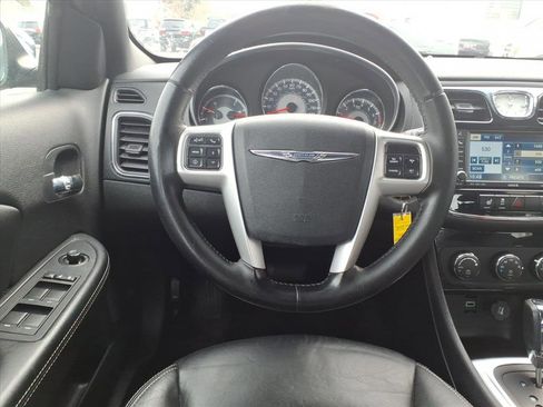 Used 2011 Chrysler 200 Limited image 5