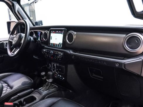 Used 2021 Jeep Wrangler Unlimited Rubicon AWD/4WD image 16