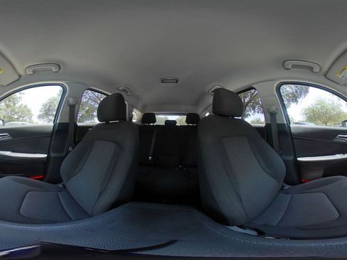 Used 2025 Kia Sportage LX FWD image 40