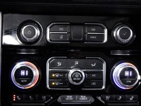 Used 2023 GMC Yukon Denali image 34