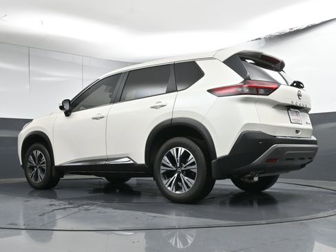 Certified 2023 Nissan Rogue SV image 29