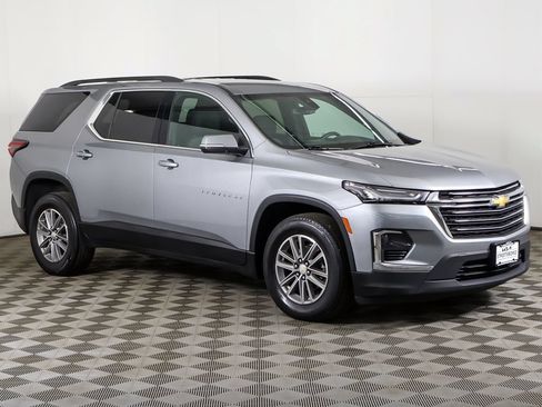 Used 2023 Chevrolet Traverse LT AWD/4WD image 2
