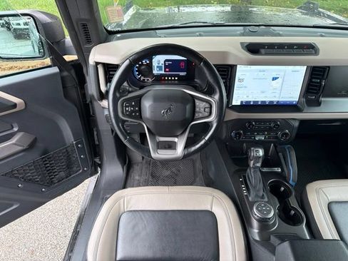 Used 2022 Ford Bronco Wildtrak AWD/4WD image 17
