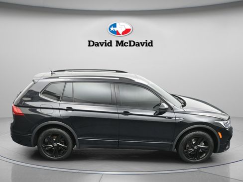 Used 2023 Volkswagen Tiguan SE R-Line image 45