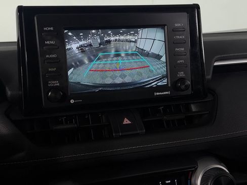 Used 2020 Toyota RAV4 LE w/ Carpet Mat Package FWD image 17