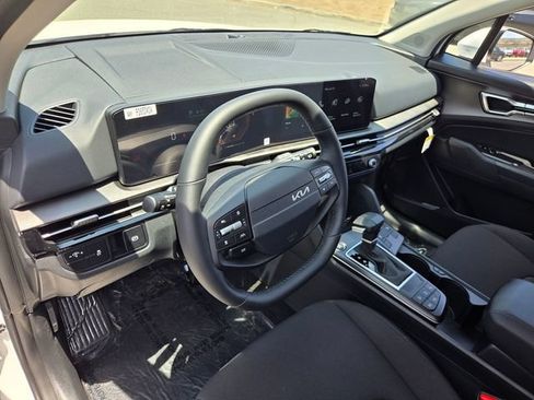 New 2026 Kia Sportage LX w/ LX Convenience Package FWD image 9