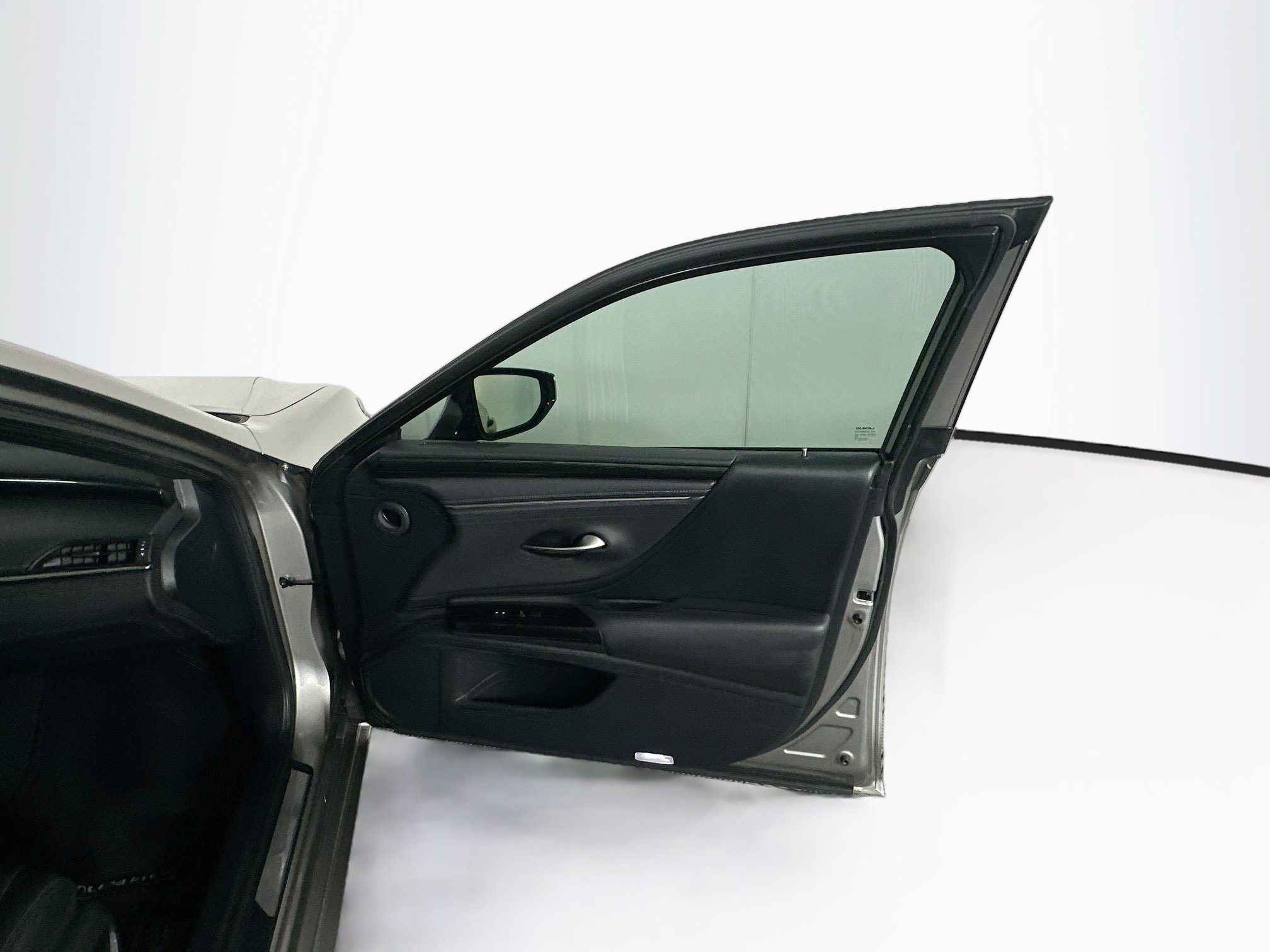 Used 2020 Lexus ES 300h w/ Accessory Package FWD image 30
