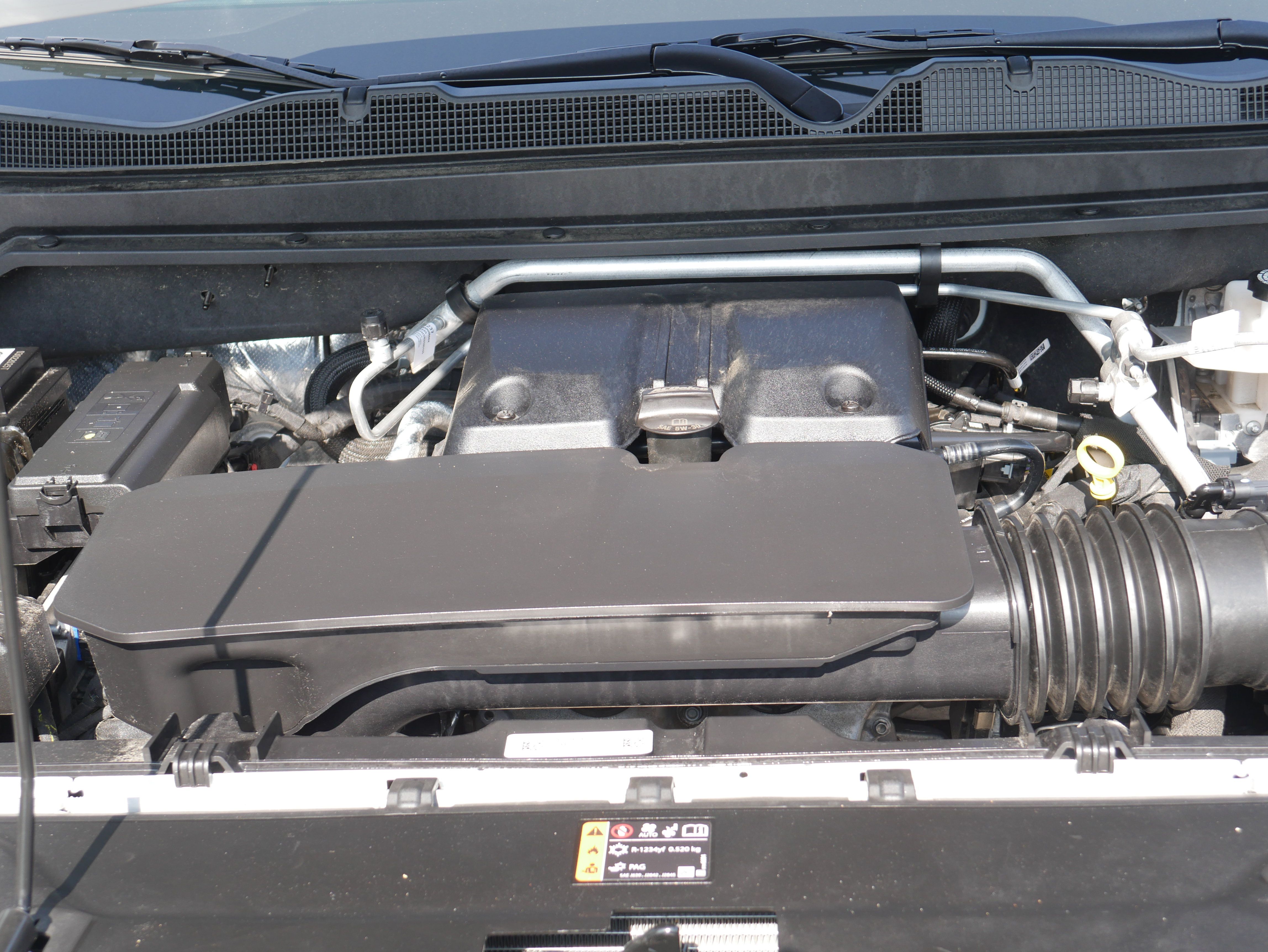 Certified 2025 GMC Canyon AT4 w/ Nightfall Edition AWD/4WD image 12