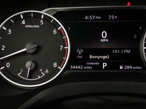 Used 2025 Nissan Rogue SV FWD image 38
