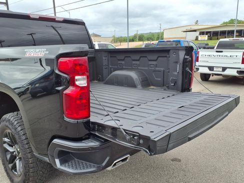 Used 2025 Chevrolet Silverado 1500 Custom Trail Boss image 16