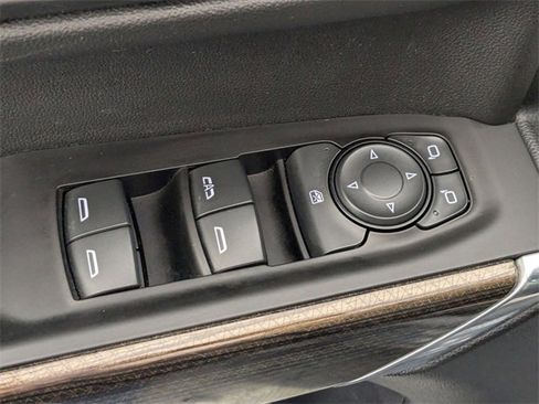 Used 2021 Chevrolet Silverado 1500 LT w/ Safety Package II image 12