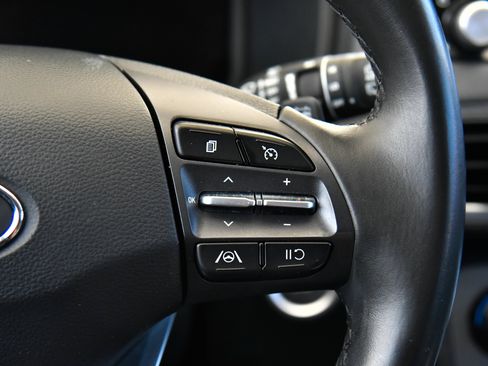 Used 2023 Hyundai Kona SEL FWD image 32