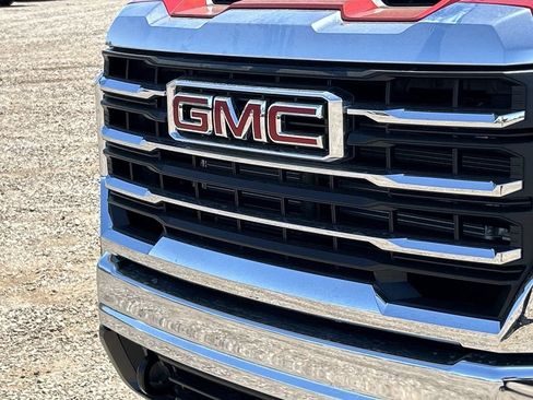New 2026 GMC Sierra 2500 SLT AWD/4WD image 30