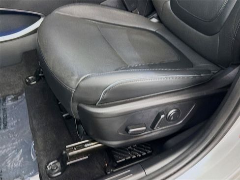 Used 2023 Hyundai Tucson Limited FWD image 21