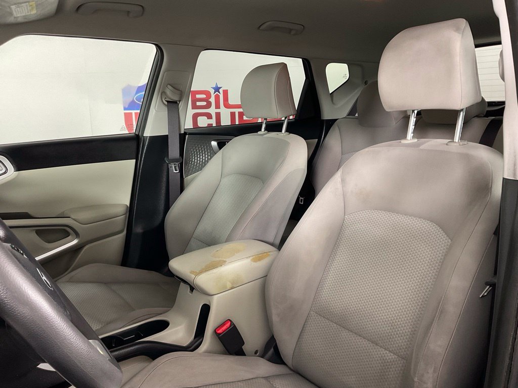 Used 2020 Kia Soul LX FWD image 14