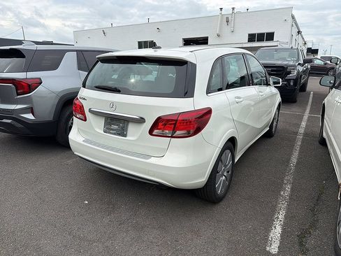 Used 2017 Mercedes-Benz B 250e image 5