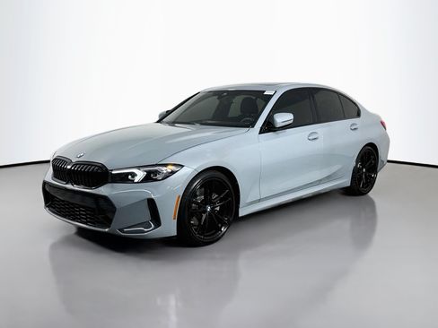 Used 2023 BMW 330i Sedan w/ M Sport Package RWD image 4