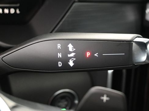 New 2025 GMC Acadia Elevation image 24