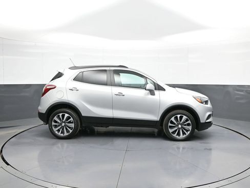 Used 2022 Buick Encore Preferred w/ Safety Package image 5