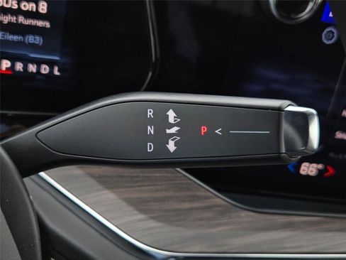 Used 2025 Chevrolet Tahoe Premier RWD image 23