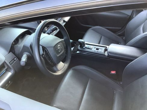 Used 2024 Toyota Prius Limited w/ Limited Premium Package FWD image 5