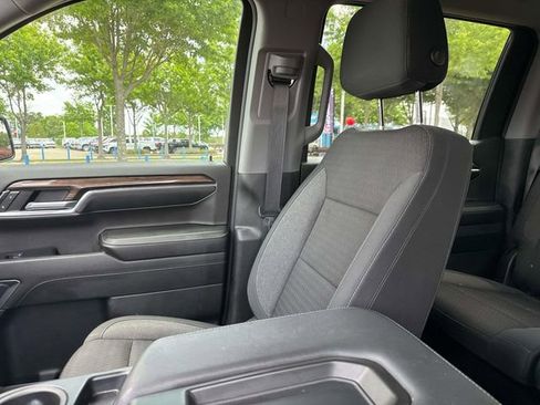 Used 2024 Chevrolet Silverado 1500 LT AWD/4WD image 23