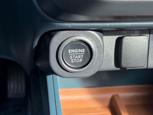 Certified 2024 Ford Maverick Lariat image 27