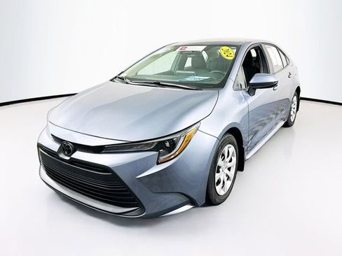 Certified 2024 Toyota Corolla LE image 3