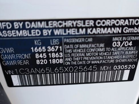 Used 2005 Chrysler Crossfire Limited image 16